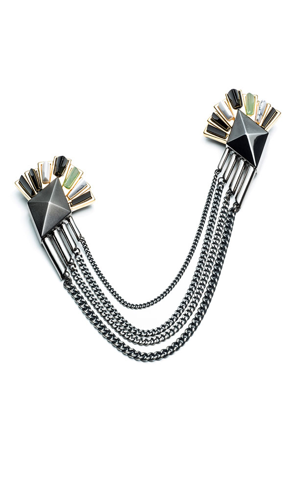 Eddie%20Borgo
Horus%20Collar%20Chain
Eddie%20Borgo,%20the%20leader%20in%20innovative%20costume%20jewelry%20has%20made%20quite%20the%20name%20for%20himself.%20Drawing%20inspiration%20from%20traditional%20American%20costume%20jewelry,%20and%20rock%20and%20roll%20heroines.%20Borgo's%20infusions%20of%20edgy%20cut%20outs%20and%20rich%20metals%20will%20make%20any%20women%20feel%20unstoppable%20when%20wearing%20his%20collection,%20try%20on%20this%20Horus%20Collar%20Chain%20for%20size.